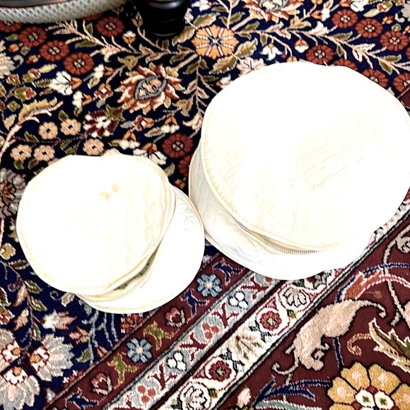 Quilted Dish Packing Cases - Picture 2 of 5